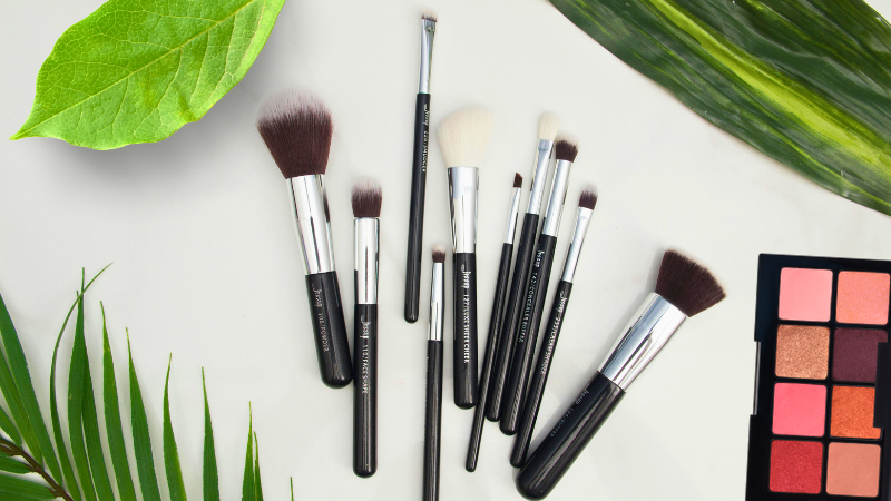 5-eco-friendly-brands-that-help-you-get-100-natural-makeup-looks